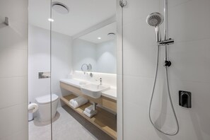 Free toiletries, hair dryer, towels, soap - Haberfield Hotel (Haberfield)