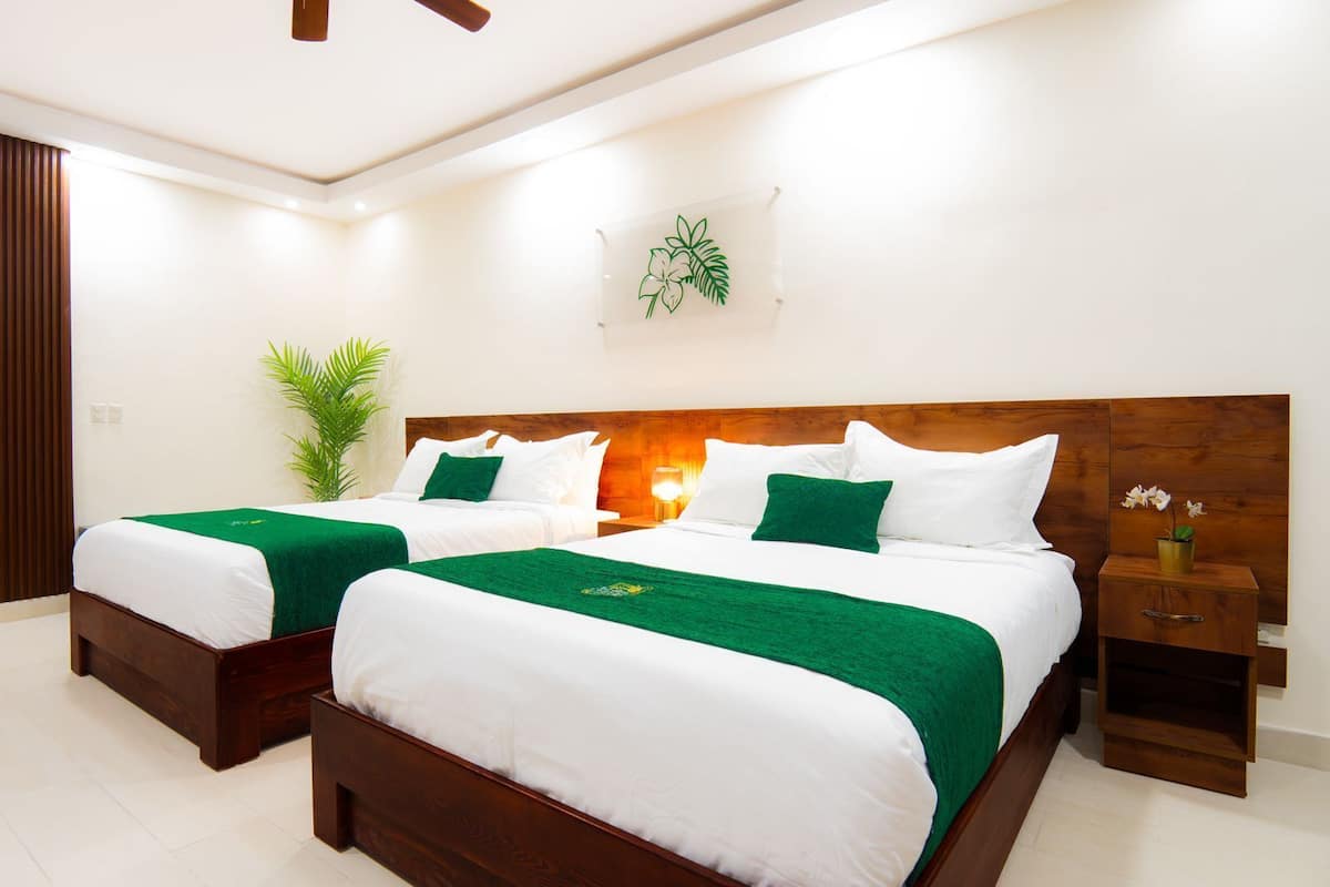 Quarto quádruplo luxo, vista para a cidade | 1 quarto, edredons de pluma