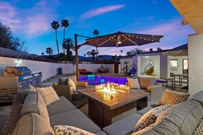 Unclassified image, 3 of 49, button