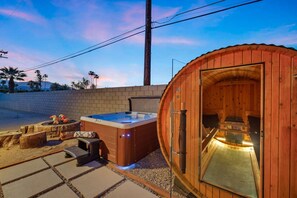 Unclassified image, 4 of 49, button