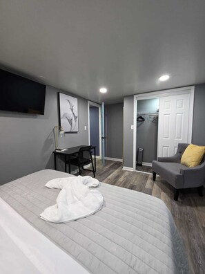 2 chambres, bureau, fer et planche Ă repasser, accĂšs au Wi-Fi (inclus)