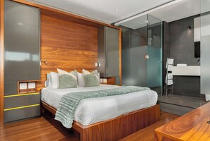 Standard Studio | 3 bedrooms, free WiFi