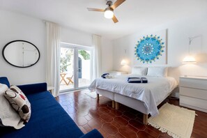 3 bedrooms, iron/ironing board, free WiFi, bed sheets - Casa Jóia - Praia Da Luz (Luz)