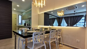Makan di kamar
