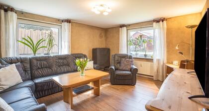 Apartment 'Ferienwohnung Krempermoor 1' with Shared Terrace and Wi-Fi