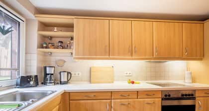 Apartment 'Ferienwohnung Krempermoor 1' with Shared Terrace and Wi-Fi