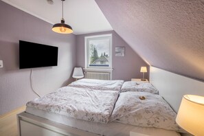 2 bedrooms, free WiFi, bed sheets