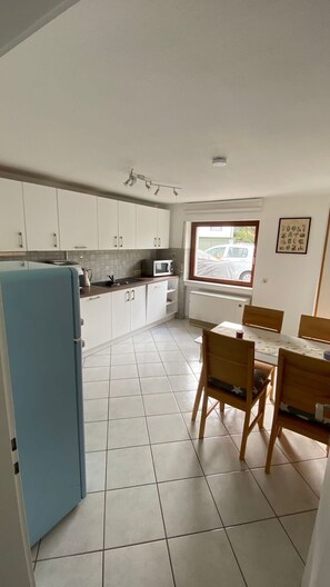 Interior - Apartment 'Am Sonnenberg' with Private Terrace and Wi-Fi (Reichelsheim (Odenwald))