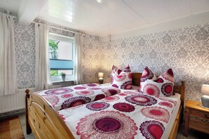 3 chambres, fer et planche à repasser, Wi-Fi gratuit, draps fournis