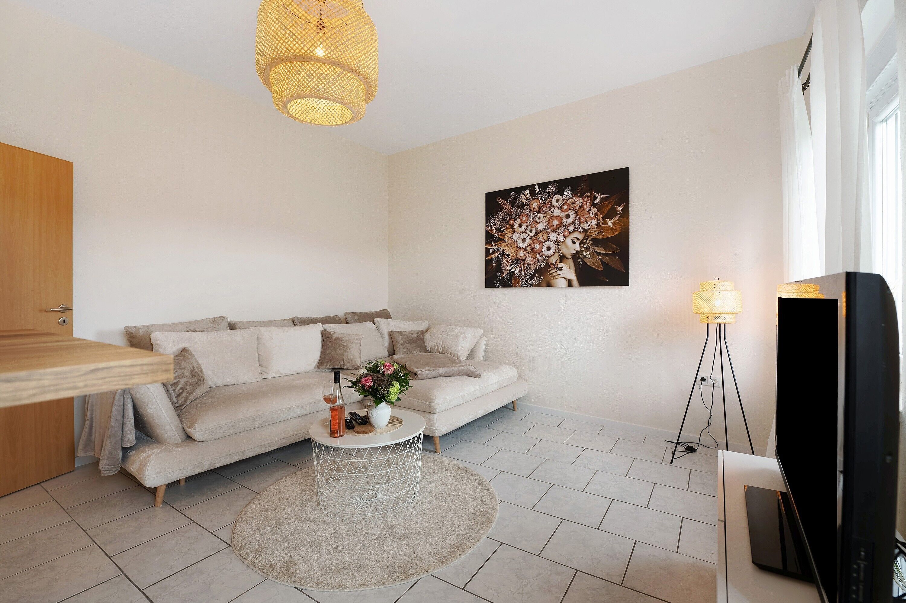 Fernseher, DVD-Player, Stereoanlage