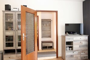 Interior - Apartment 'Ferienwohnung Hengemes, 45qm' with Shared Terrace and Wi-Fi (Medebach)