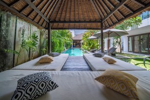 Gazebo - Villa Nikaia by Villa Finder (Seminyak)