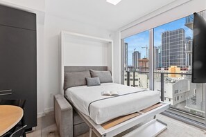 Desk, iron/ironing board, WiFi, bed sheets - Downtown Miami Yotel 1 Bedroom (Miami)