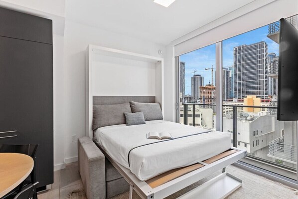 Desk, iron/ironing board, WiFi, bed sheets - Downtown Miami Yotel 1 Bedroom (Miami)