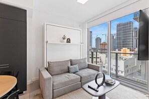 TV - Downtown Miami Yotel 1 Bedroom (Miami)