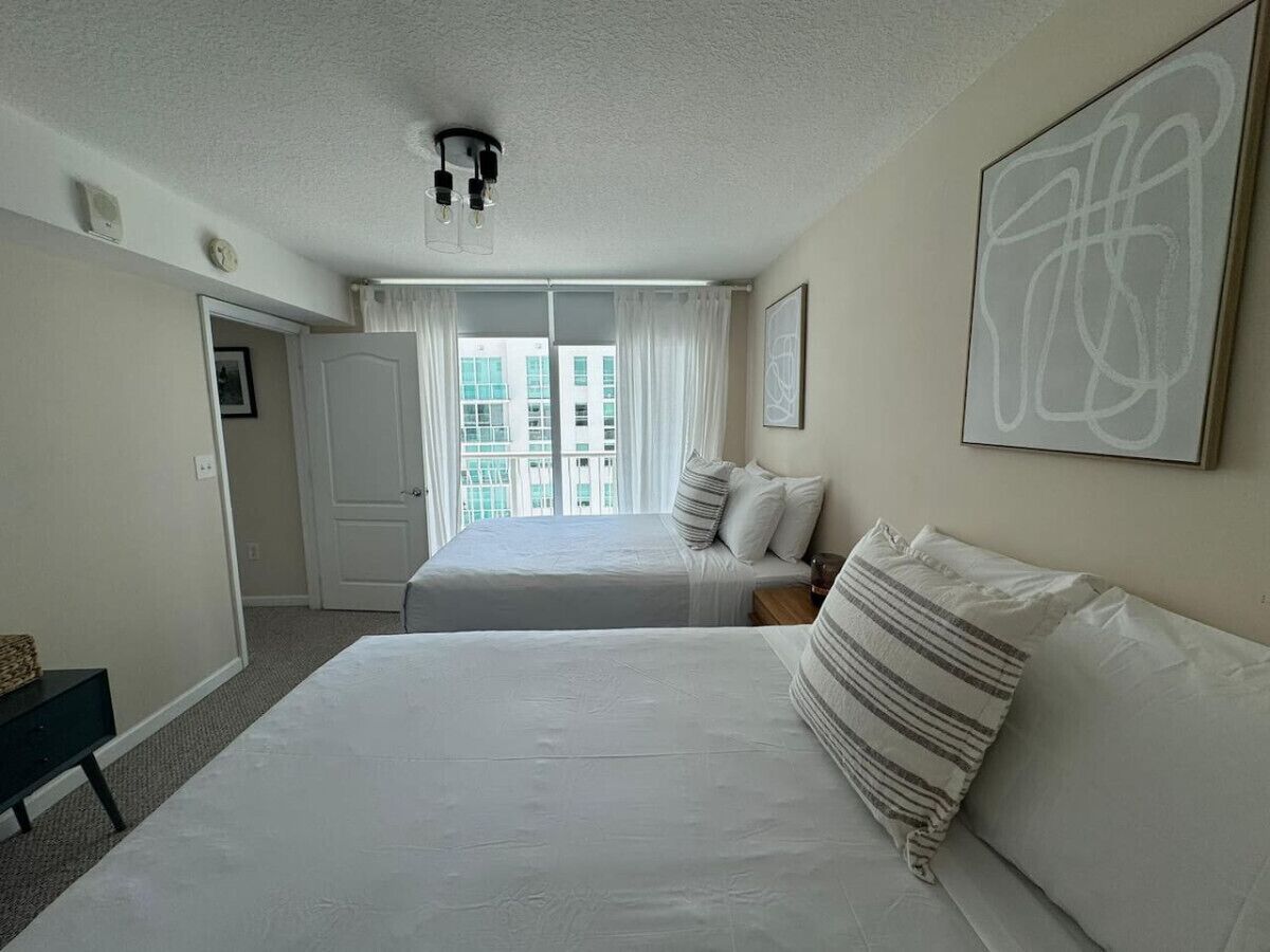 Iron/ironing board, travel cot, free WiFi, bed sheets