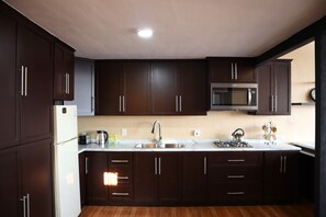 Kühlschrank, Mikrowelle