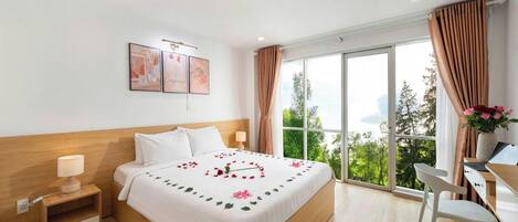 Superior Double Room | Minibar, desk, free WiFi, bed sheets