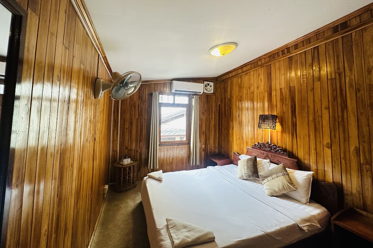 Standard Double Room | Free WiFi