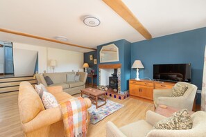 Fernseher, Kamin, Arbeitsbereiche