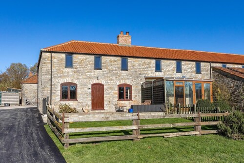 Beautiful Cottage in Idyllic Somerset Countryside