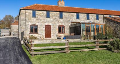 Beautiful Cottage in Idyllic Somerset Countryside