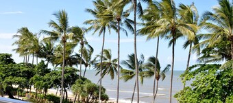 Beachfront 3-Bed with Pool & Stunning Ocean Views