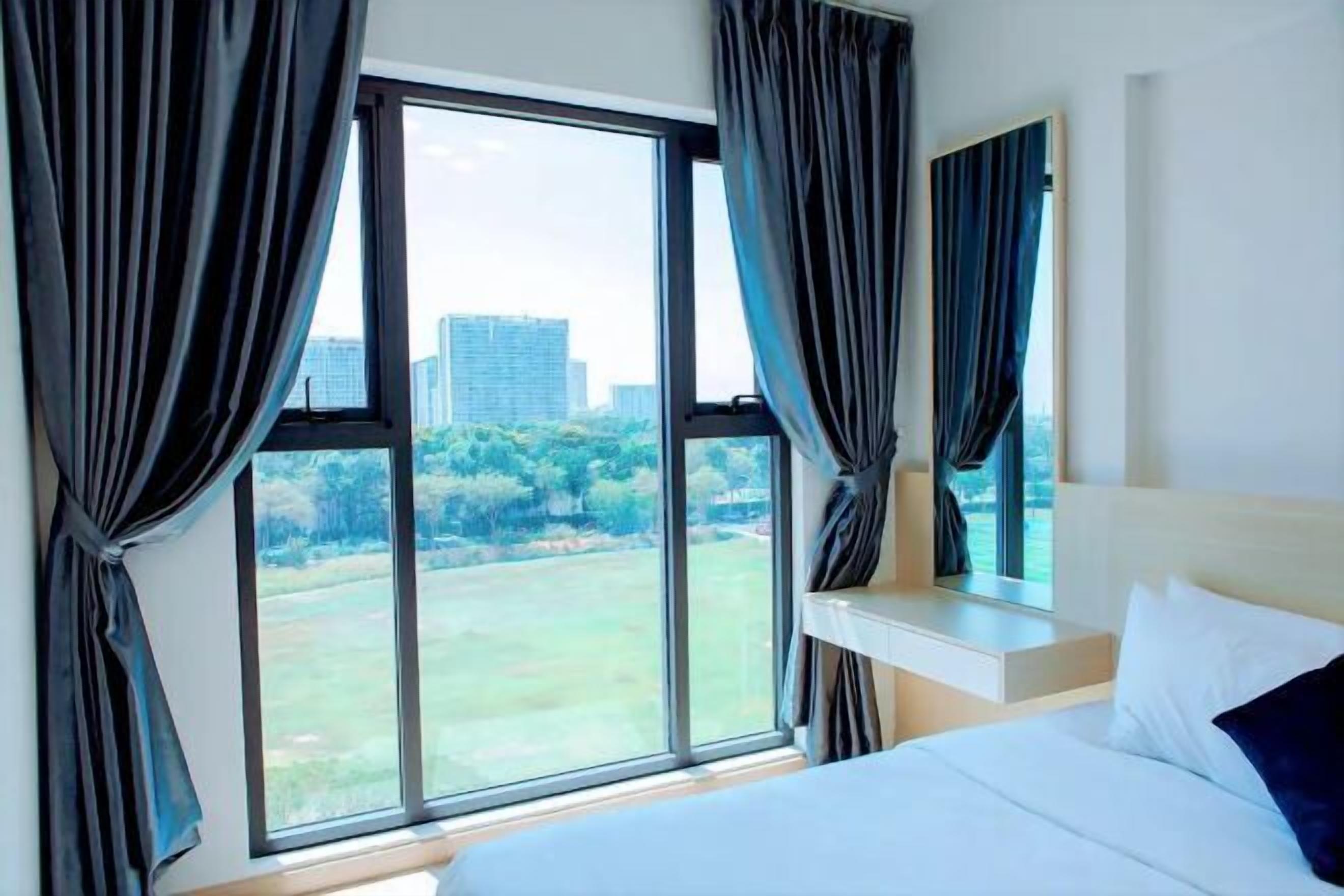 Premium bedding, Select Comfort beds, desk, iron/ironing board