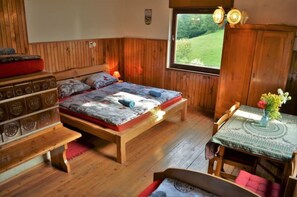 2 bedrooms, iron/ironing board, WiFi, bed sheets - Healing Farm - Ground floor apartment (Škofja Loka)