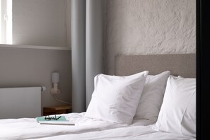 2 bedrooms, iron/ironing board, travel cot, WiFi - South Studios 2BR by Daniel & Jacob's (København)