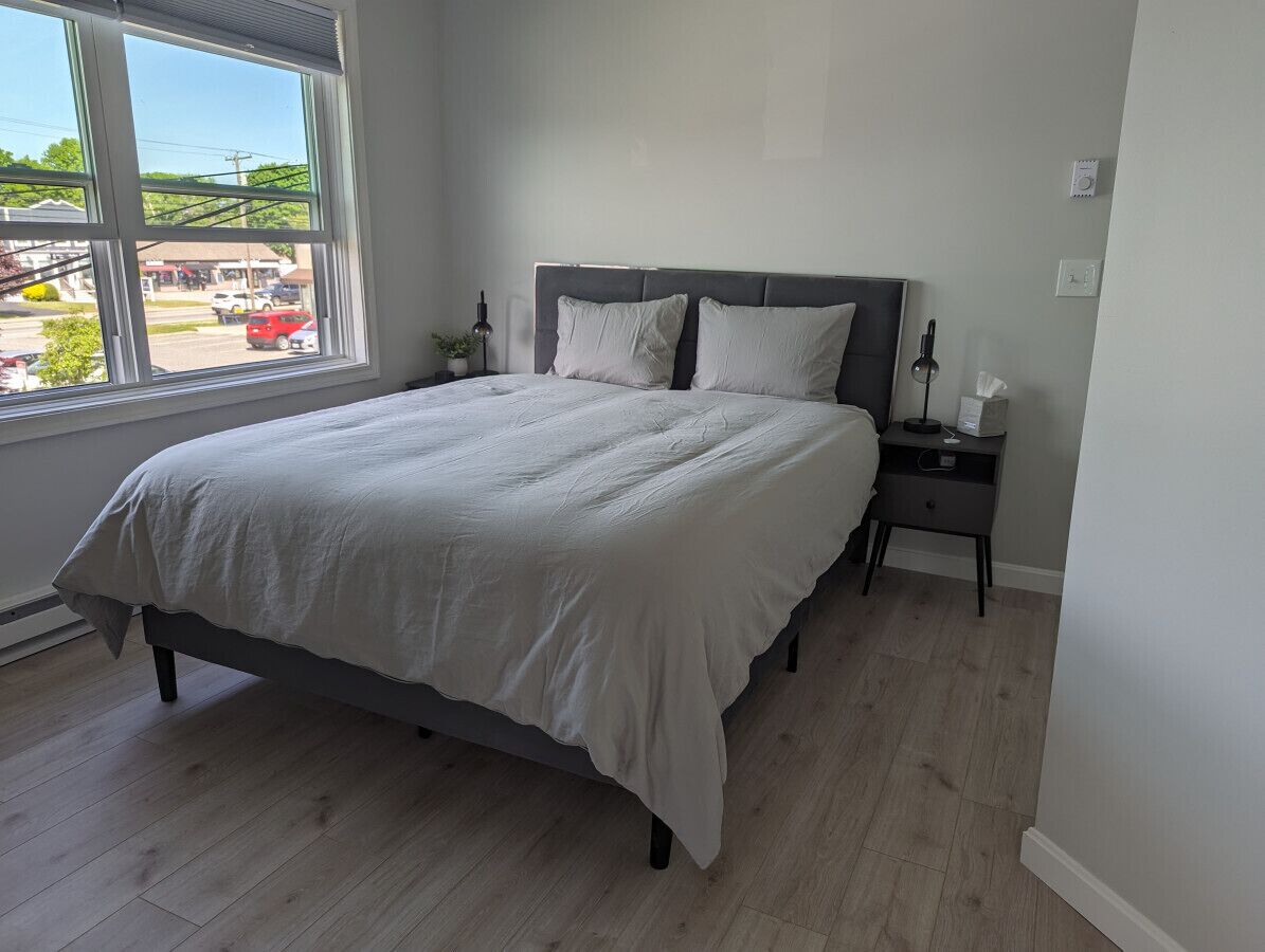 1 bedroom, desk, iron/ironing board, travel cot