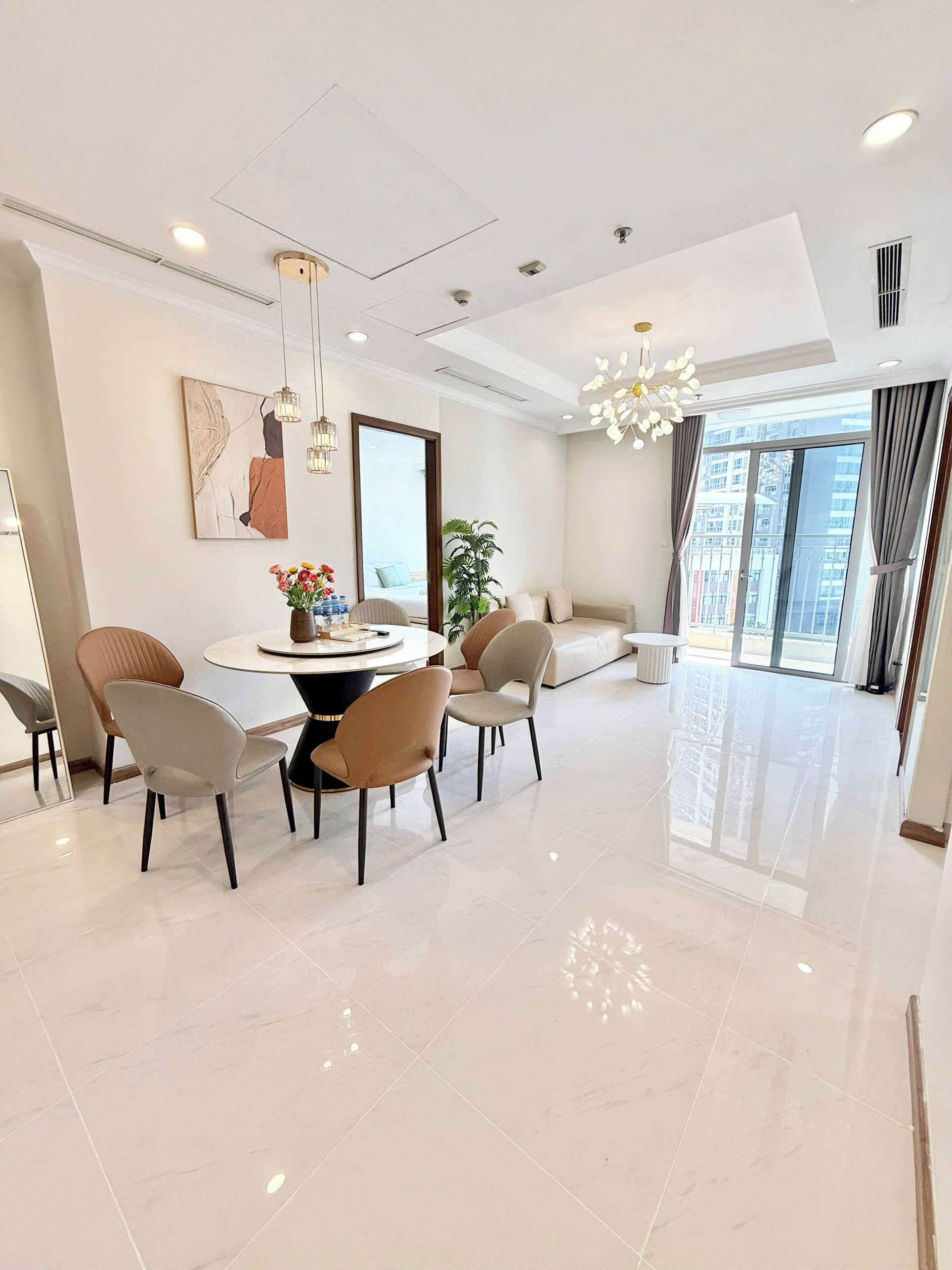 Family Apartment, 3 Bedrooms | Living area | Smart TV