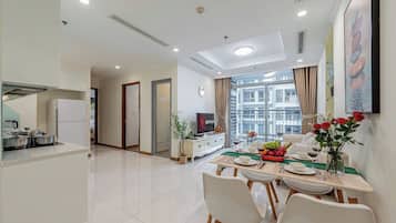 Departamento Premium, 2 habitaciones, 2 baños, vista a la ciudad | Servicio a la habitación