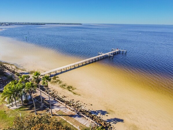 Beach nearby - Vitamin Sea- 407- Waterfront Balcony-2 min to beach-resort amenities! (Ruskin)