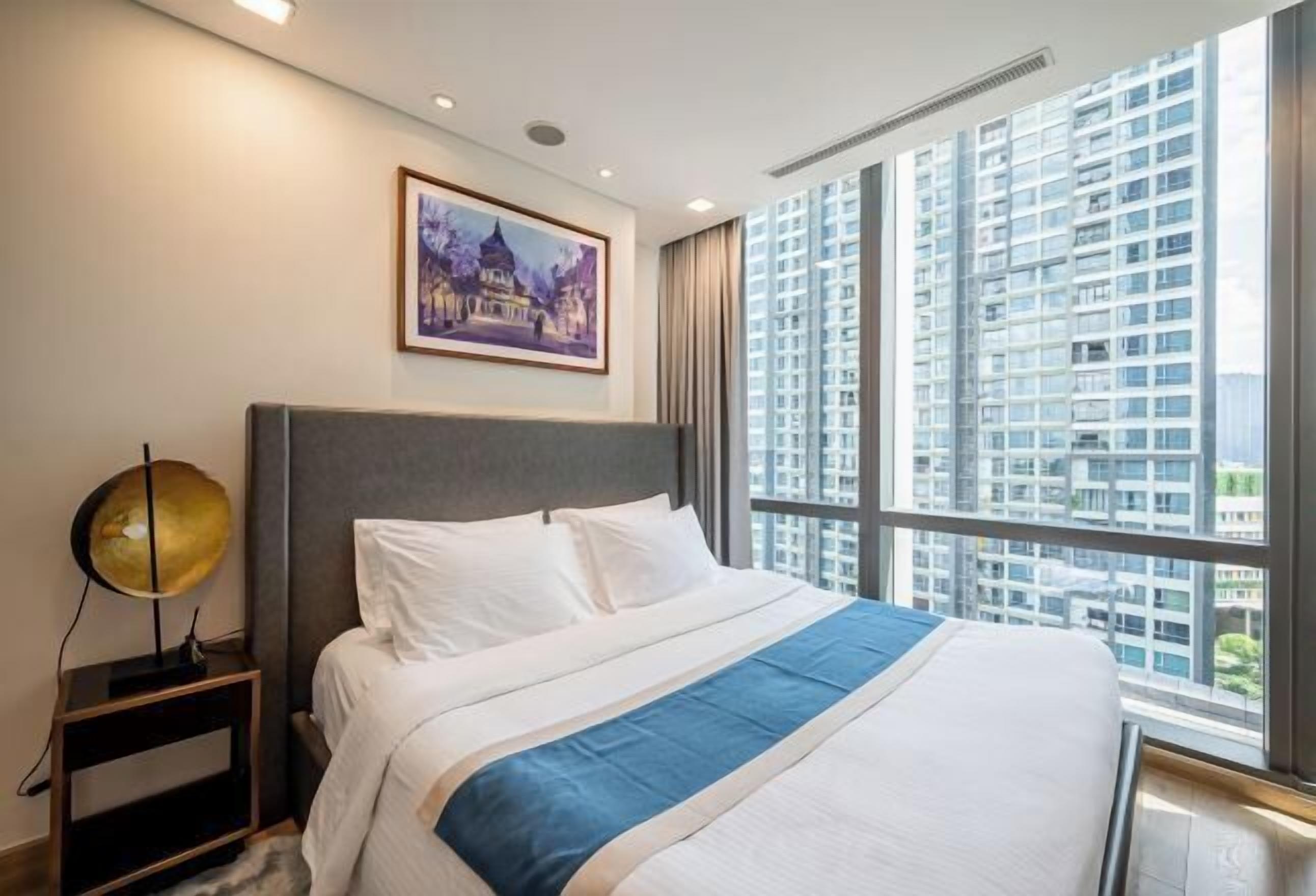 Individually decorated, individually furnished, desk, soundproofing