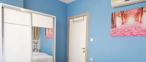 In-room safe, individually decorated, individually furnished, desk