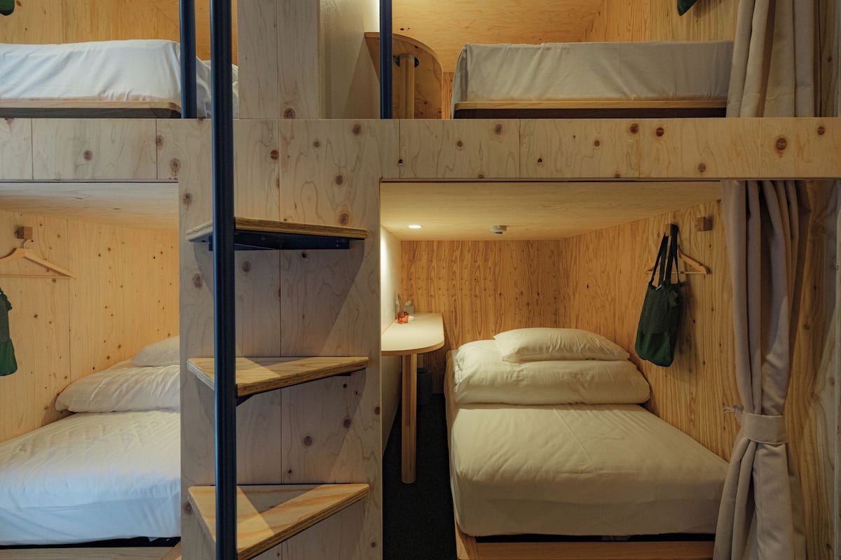 Family Quadruple Room, Private Bathroom | In-room safe, desk, free WiFi, bed sheets