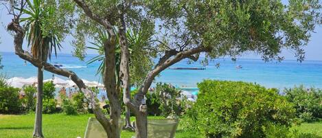 House, 4 Bedrooms, Smoking, Balcony | Property grounds