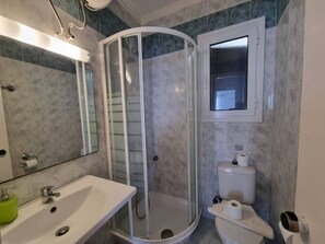 Casa, 4 habitaciones, para fumadores, balcón | Baño