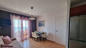 Nhà, 4 phòng ngủ, hút thuốc, ban công | Nội thất