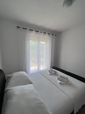 Huoneisto, 3 makuuhuonetta, tupakointi sallittu, parveke | 4 makuuhuonetta