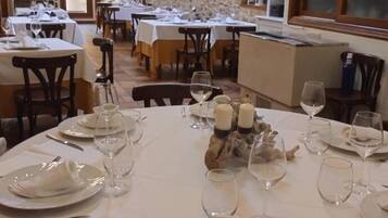Desayuno buffet incluido todos los días