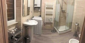 Apartment, 1 Bedroom | Bathroom - Martino Codice Citra 010 025-lt0801 (Genoa)