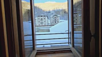Studio, Multiple Bedrooms, Smoking, Patio | Front of property