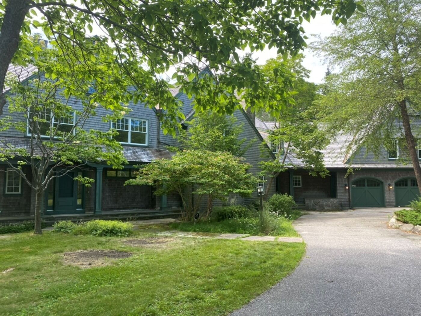 Stunning contemporary Cousins Island Home on Portland Casco Bay w/deepwater dock