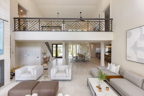 Smart TV, fireplace - South Beach Serenity by AvantStay | Private Pool + Beachfront (Hilton Head Island)