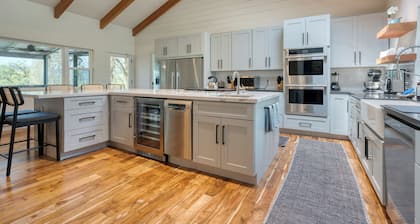 Chianti: Secluded Luxury Estate with Pool, Pickleball, Game Barn & Views