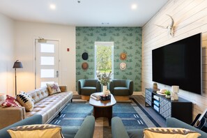 Smart TV - Outrider | Modern Music City Penthouse Sleeps 22 (Nashville)