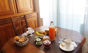 Petit déjeuner buffet compris tous les jours