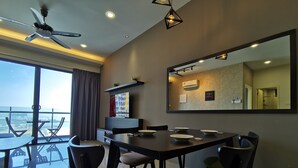 Apartemen Basic | Makan di kamar
